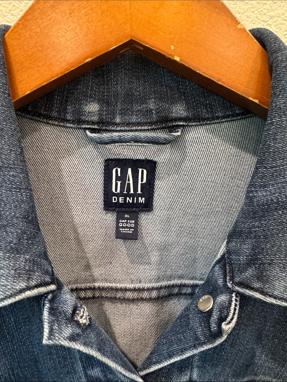 GAP Women's Dark Blue Denim Jacket - Picture 3 of 7